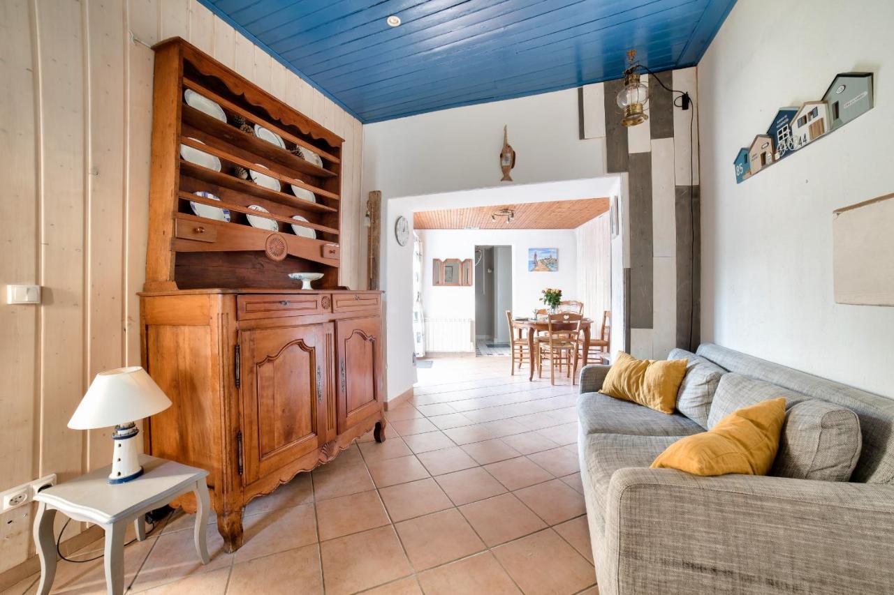 Jolie Maison Avec Cour Pour 5 Personnes ノワールムーティエ エクステリア 写真